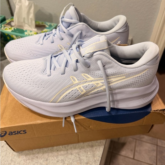 Asics Light Blue and Cream Athletic Shoes - Picture 3 of 8